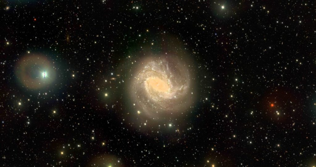 Immagini straordinarie di cinque galassie dal telescopio VST in Cile