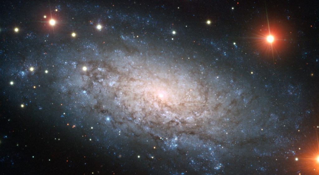Caccia ai neutrini cosmici: la lezione di SN 2024ggi per l’astronomia multi-messaggera